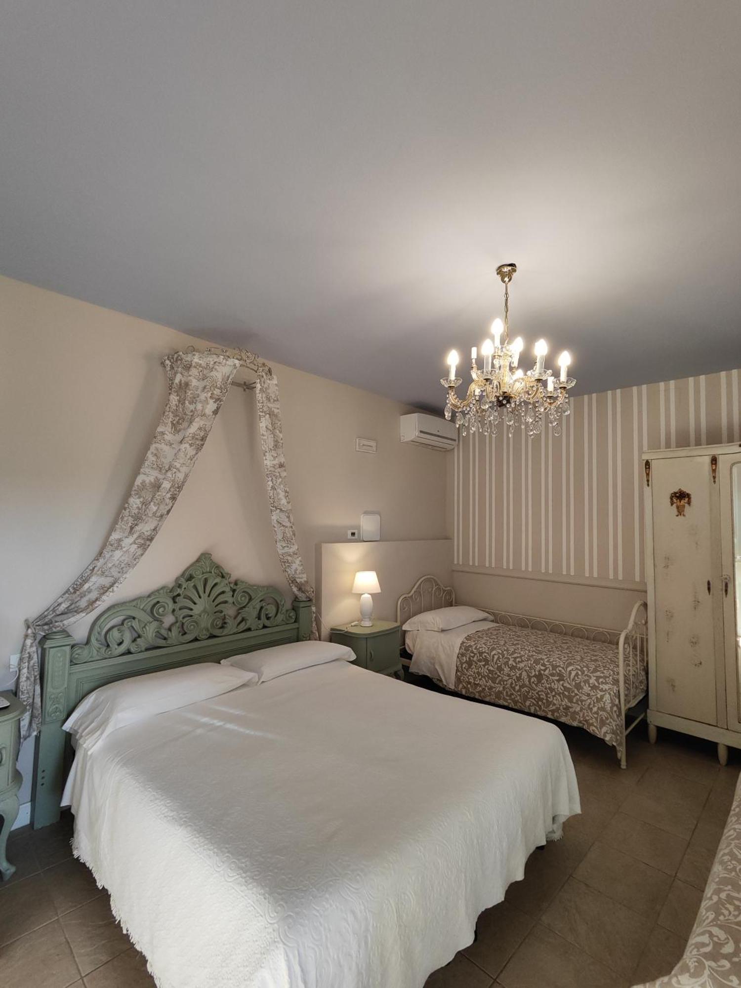 Garda Relais Antica Romelia Bed and Breakfast Montichiari Εξωτερικό φωτογραφία