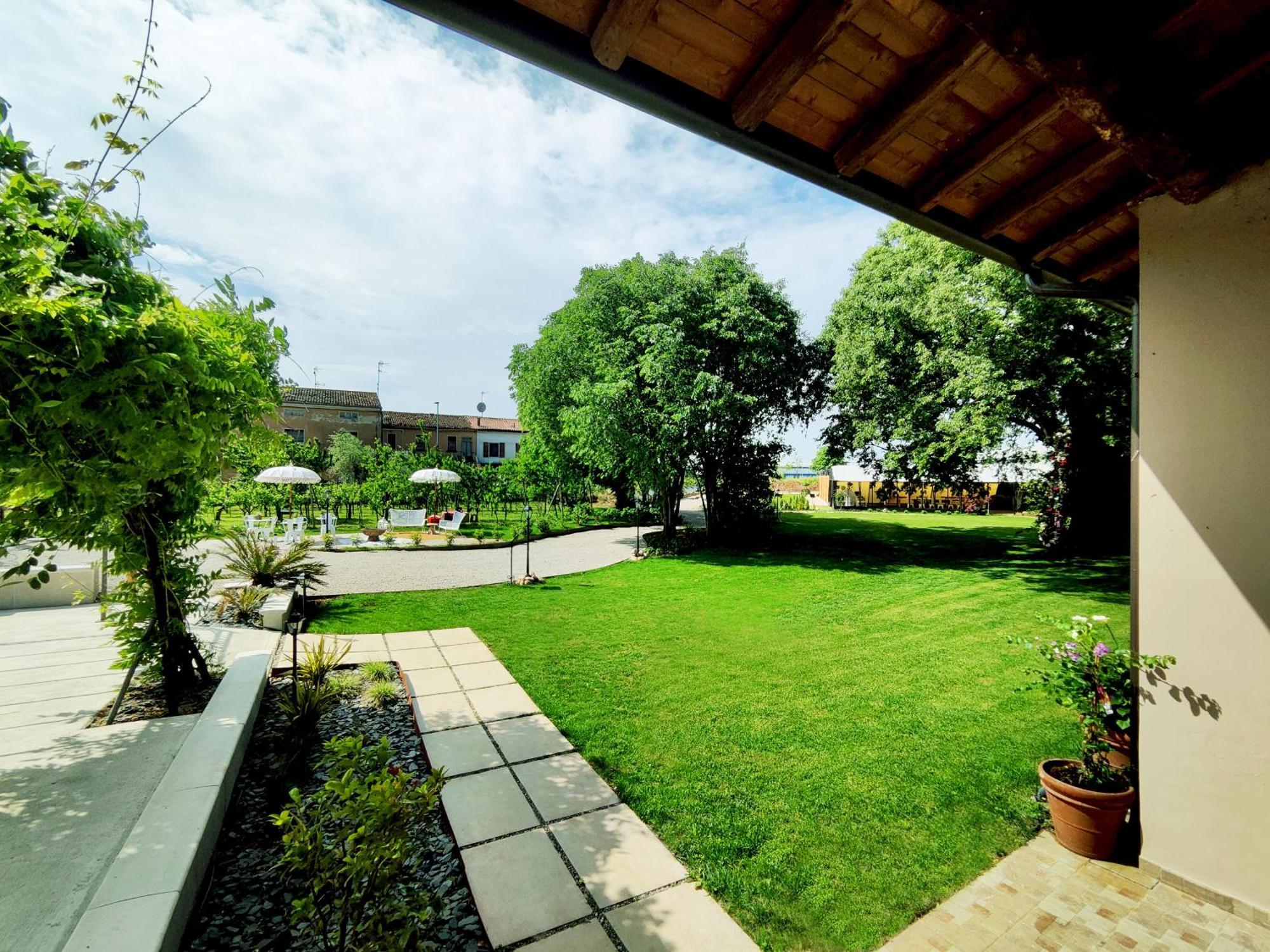 Garda Relais Antica Romelia Bed and Breakfast Montichiari Εξωτερικό φωτογραφία